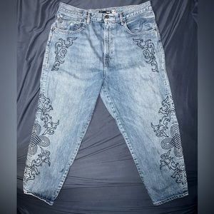 Levi’s Made & Crafted Barrel Crop Jeans Embroidered Women's Sz 31 *SOLD OUT*